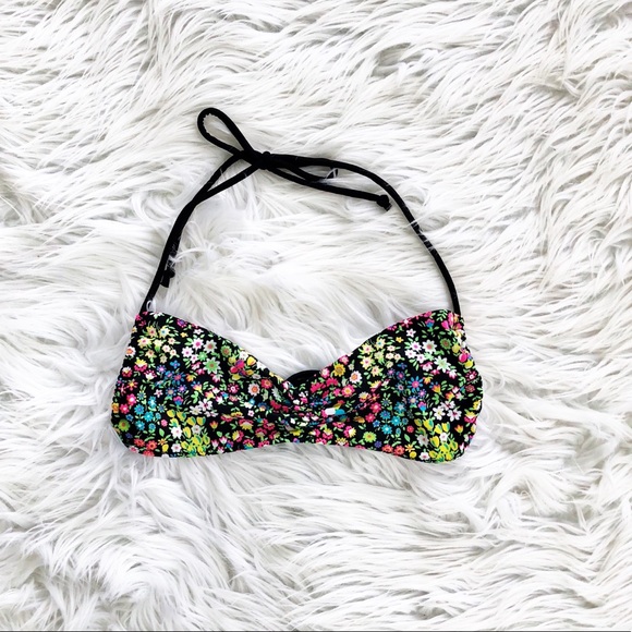 PINK Victoria's Secret Other - VS Pink floral bikini top